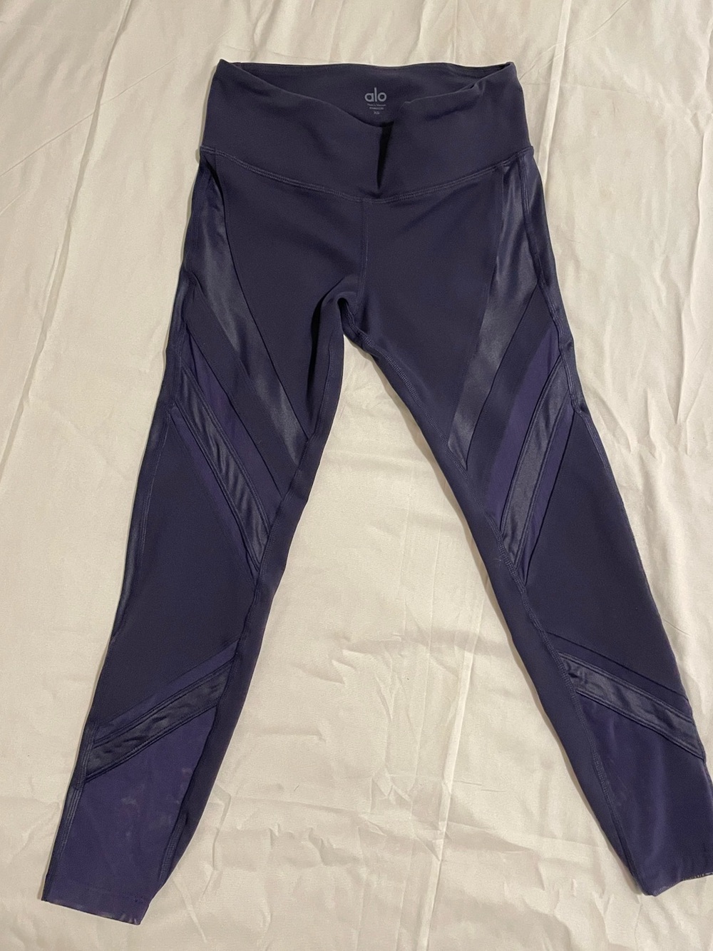 ALO Yoga Women's Navy Blue Paneled Leggings